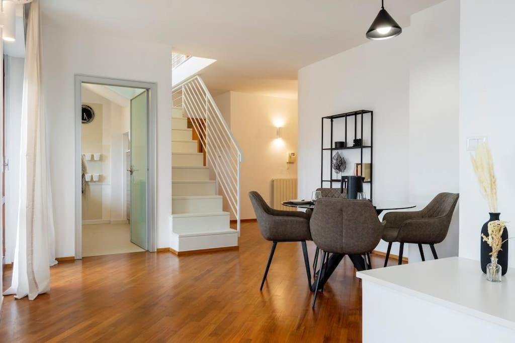 شقة Exclusive Penthouse With 60 M2 Panoramic Terrace بيرودجا المظهر الخارجي الصورة