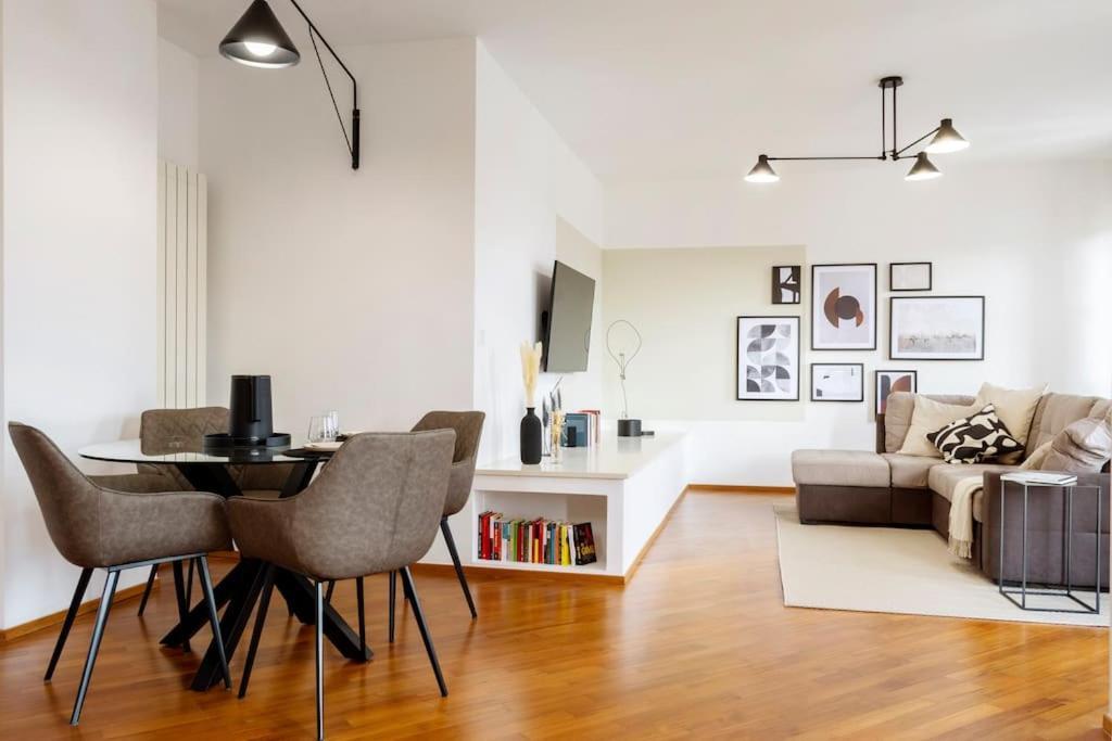 شقة Exclusive Penthouse With 60 M2 Panoramic Terrace بيرودجا المظهر الخارجي الصورة