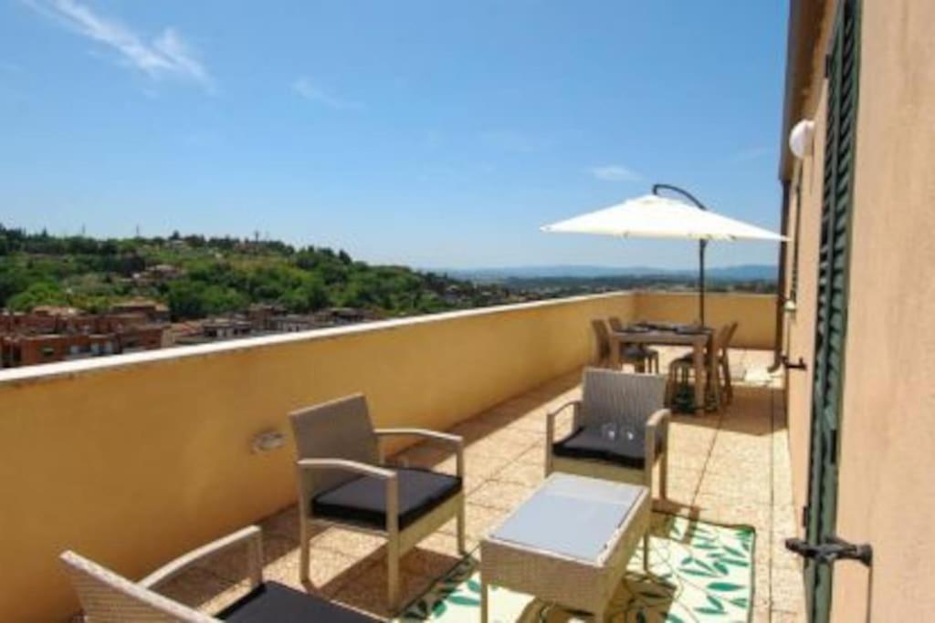 شقة Exclusive Penthouse With 60 M2 Panoramic Terrace بيرودجا المظهر الخارجي الصورة